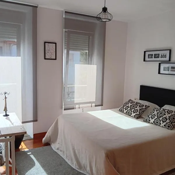 Casa Regina Baiona- ideal familias, grupos y peregrinos cerca playa, ξενοδοχείο σε Baiona