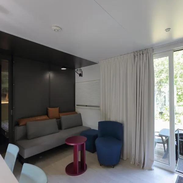 Chalet in Baalse Hei with Modern Comforts, hotel en Turnhout