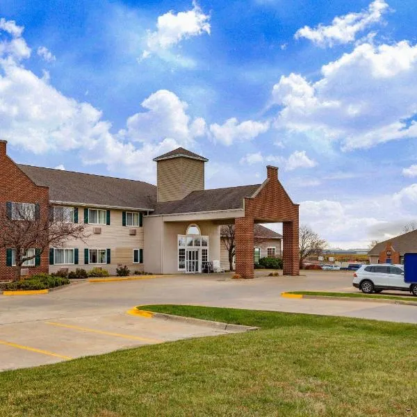 AmericInn by Wyndham Pella, hotel in Pella