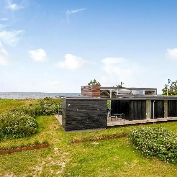 Four-Bedroom Holiday Home In Lundby, hotel v destinaci Lundby