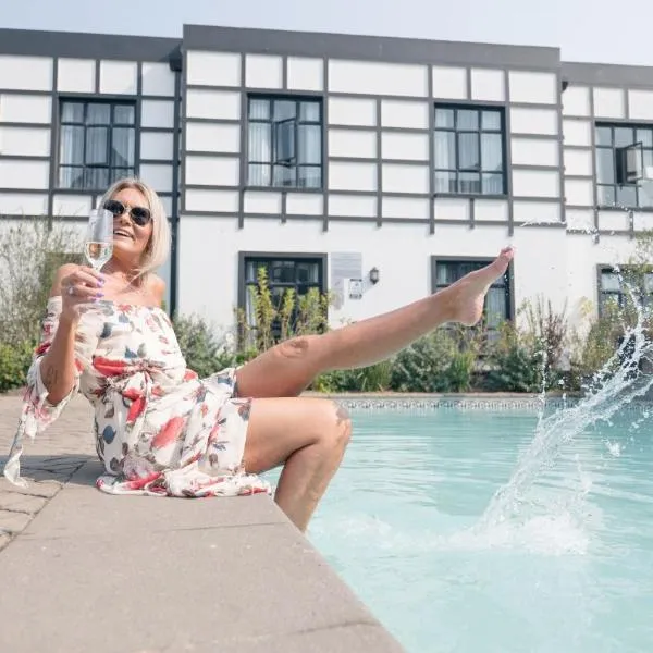 ANEW Hotel Hilton Pietermaritzburg, hotel v destinaci Hilton
