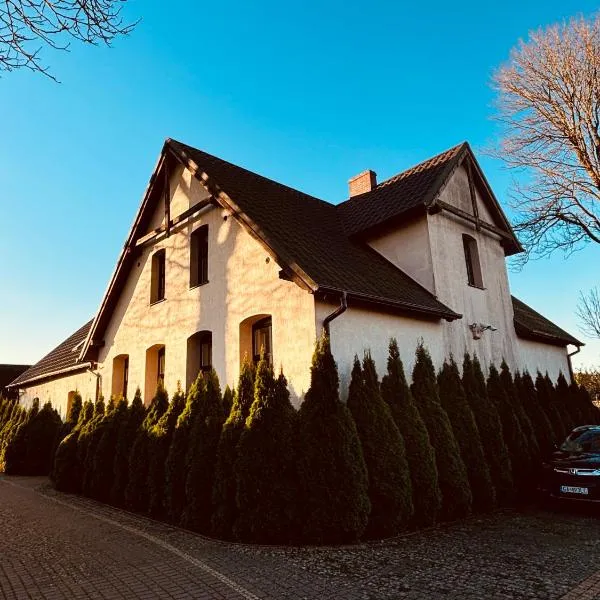 Folwark Minikowo - Agroturystyka w Borach Tucholskich - 5 pokoi z prywatnymi łazienkami, hotel u gradu 'Bysław'