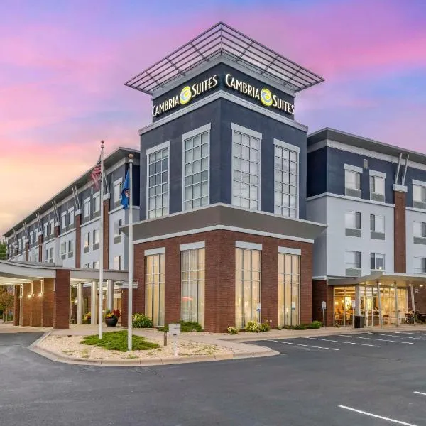 Cambria Hotel Minneapolis Maple Grove、メープル・グローブのホテル