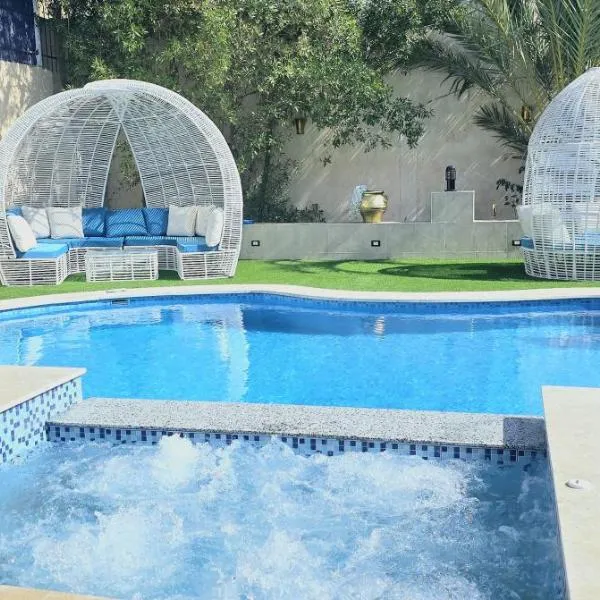Luxury Royal Blue Family Villa 8pers private pool、ハルガダのホテル