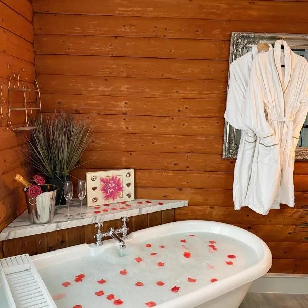 Kaoglen Doe-Feature Bathroom-Cairngorms-Pets Allowed, hotel v destinaci Balnald