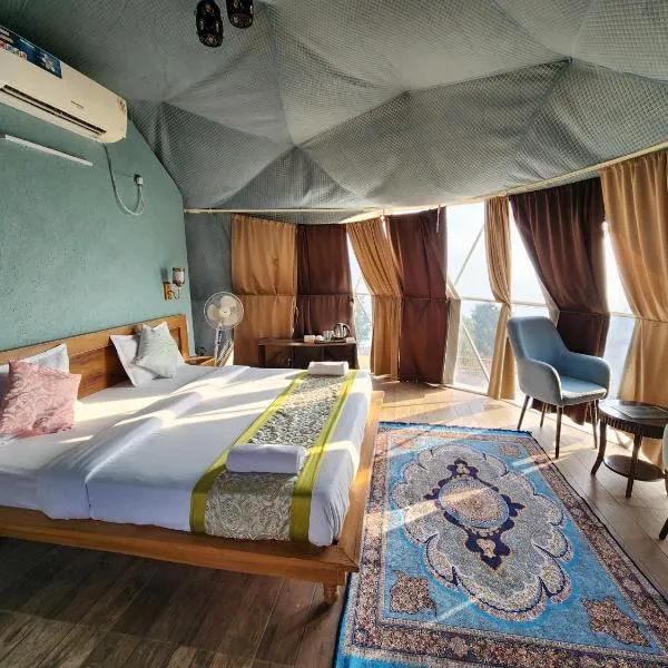 Navira Hills - Glamping Dome in Rishikesh、リシケーシュのホテル
