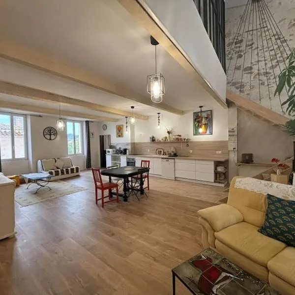 Maison Charme et Modernité, hotel in Cessenon