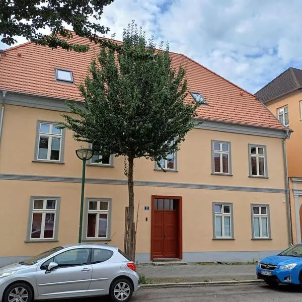 Stadtwohnung direkt im Zentrum, hotel din Neustrelitz