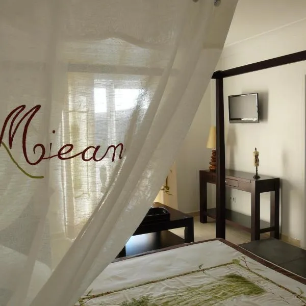 Grand Studio "Méjean" - Domaine Ciel et Mer, hotel in Ensuès-la-Redonne