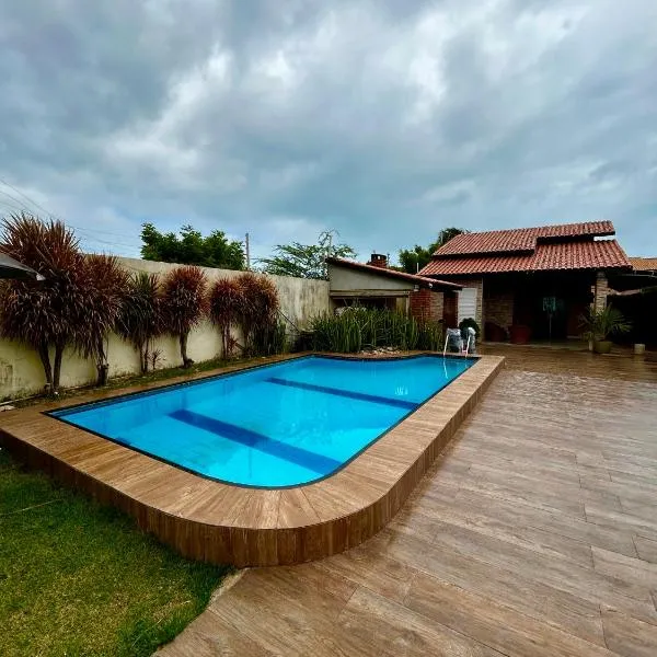 Porto das Dunas Casa Temporada Estilo e Conforto, hotel in Fortaleza