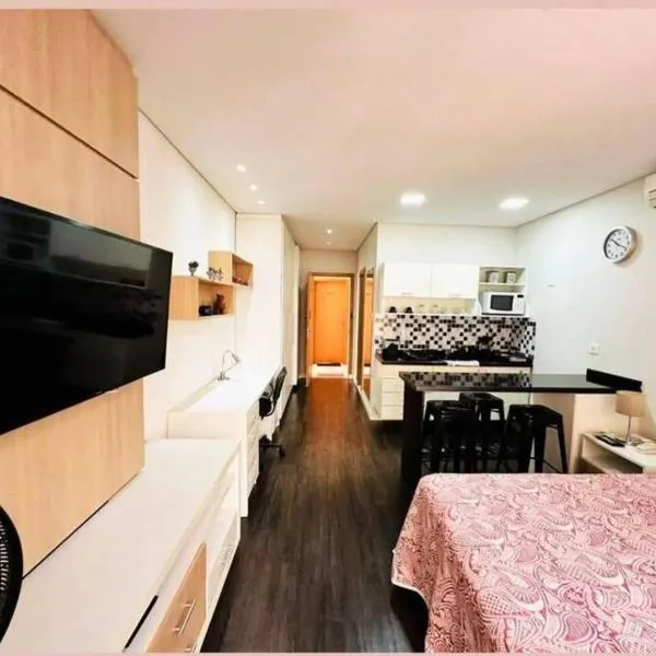 STUDIO - ao lado do batel, hotel in Curitiba