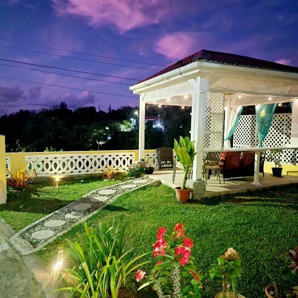 Sunsetcrest Tranquil Getaway, hotel in Anse La Raye