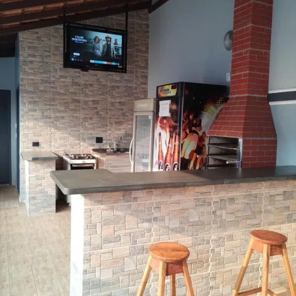 Casa com piscina, hotel en Ribeirão Preto