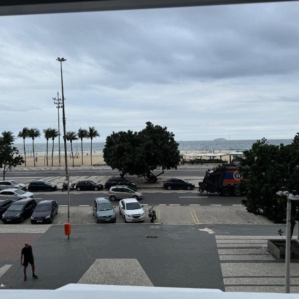 Em Frente a Praia 2 Quartos no Leme - AA746-201 - Foto 2