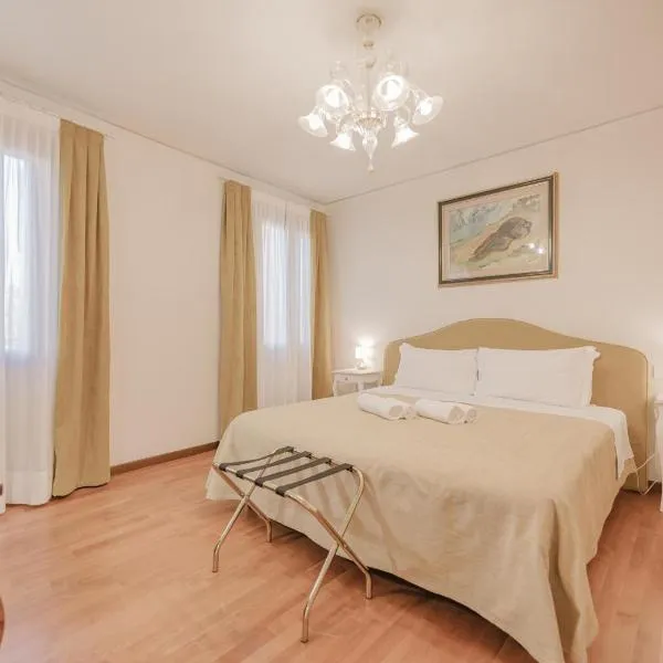 Santo Stefano Palace, hotel v Benátkách