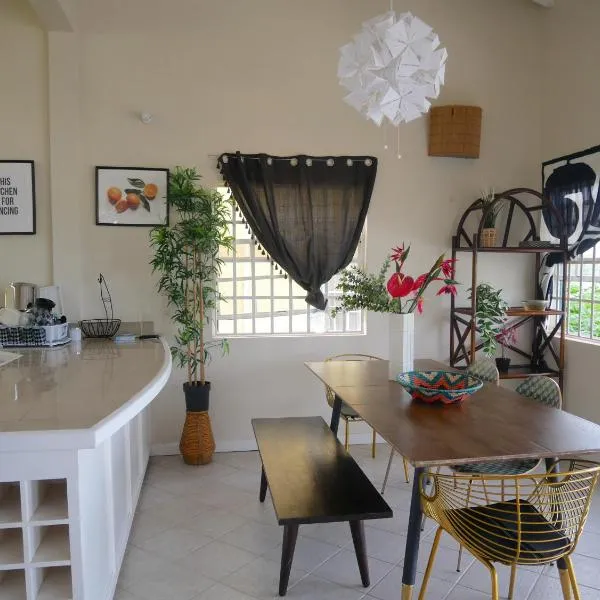 The Heights Mirage Villa 3, hotel in Rodney Bay Village