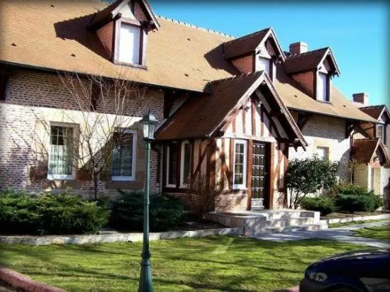 Domaine du Vieux Gaval, hotel in Toulon-sur-Allier