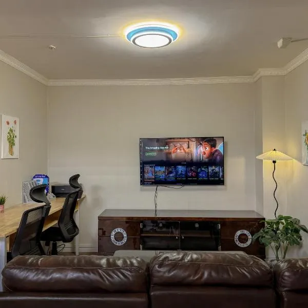 Home Office apartment in UB with Airport Pickup, khách sạn ở Ulaanbaatar