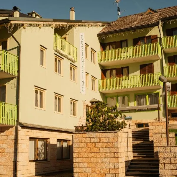Hotel Costaverde "ai Roni" – hotel w Andole