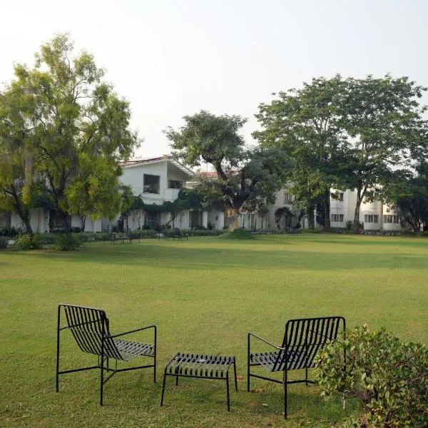 Best Western Resort Country Club, hotel em Gurgaon