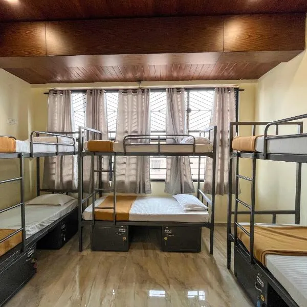 Ananya Dorms, khách sạn ở Hospet