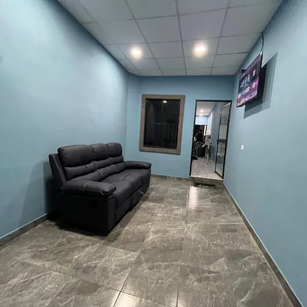 Casa en Nueva Metropolis con aire en toda la casa, hotel v destinaci San Miguel