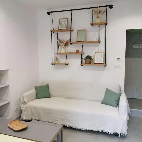 charmant appartement au cœur du village, hotel v destinaci Claret