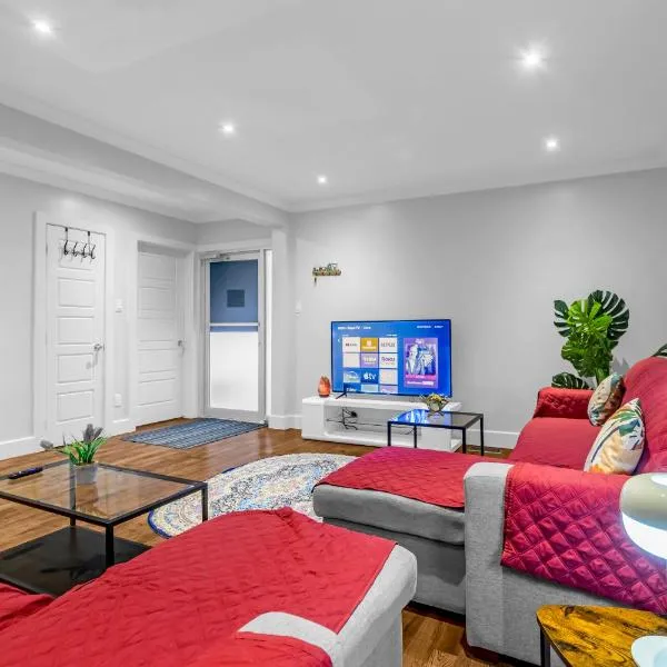 Amazing 3-Bedrooms in Rosemont - Montreal, hotel in Montréal