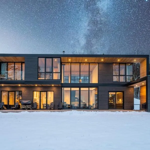 Le Ruisseau: luxurious villa in Charlevoix., hotel v destinaci La Malbaie