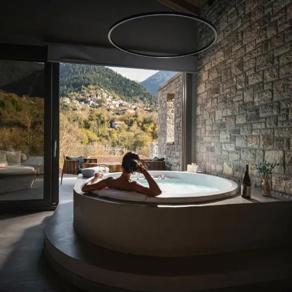 Evora Luxury Suites, hotel v destinaci Méga Khoríon