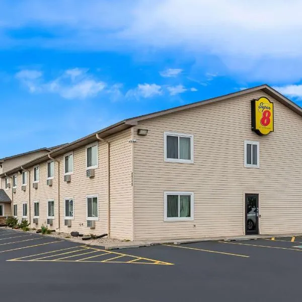 Super 8 by Wyndham Council Bluffs IA Omaha NE Area, hotel v destinaci Council Bluffs