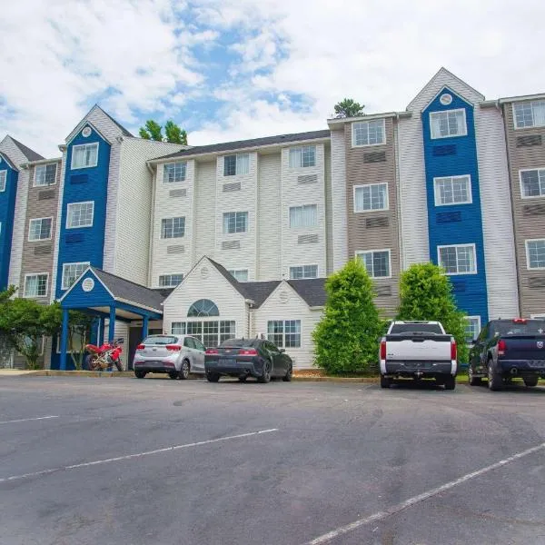 Microtel Inn & Suites by Wyndham Daphne、ダフネのホテル