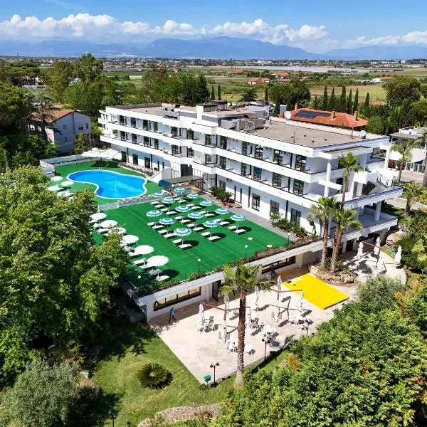 Viesnīca Hotel Club Clorinda nuova gestione 2024 pilsētā Pestuma