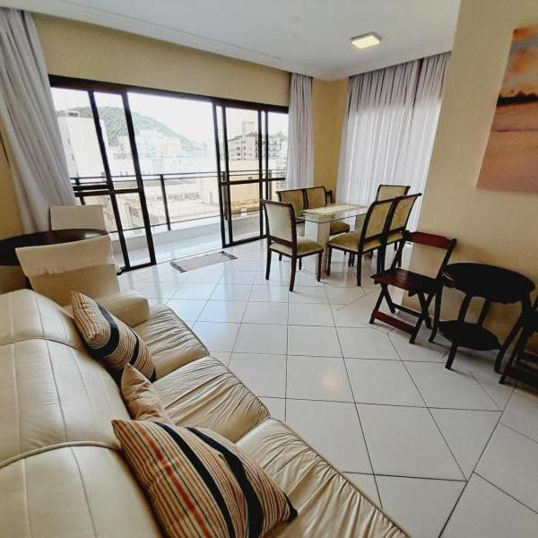 Apartamento no Guarujá Pintagueiras 1 quadra do mar - 2 vagas - próx ao shopping, feirinha, barzinhos e restaurantes