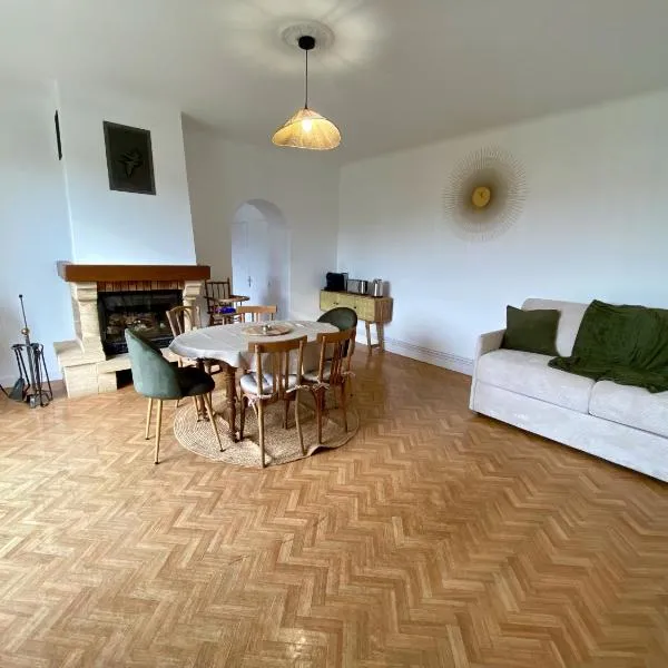 Nid douillet au bord de l'eau, hotel v destinaci Saint-Rambert-sur-Loire