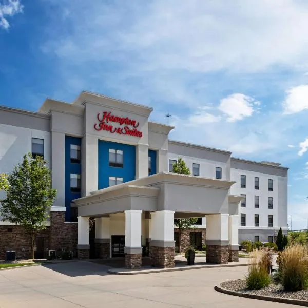 Hampton Inn & Suites Canton, hotel v destinaci North Canton