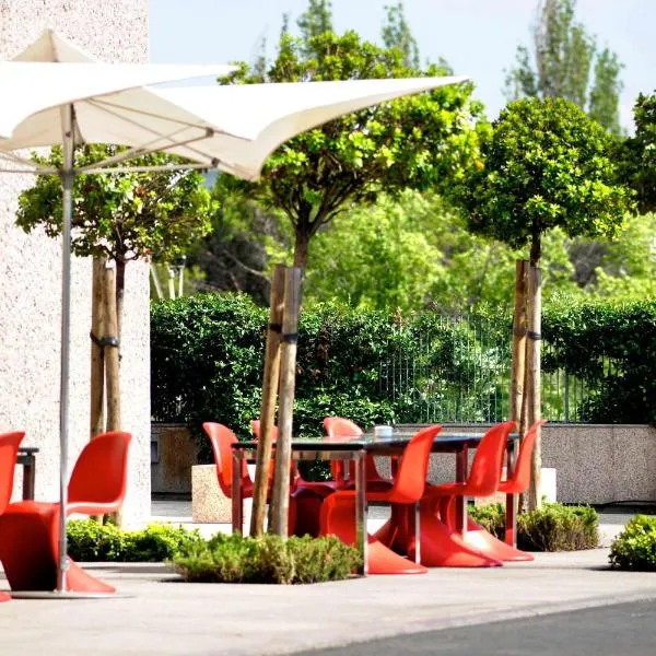 Hilton Madrid Airport - photo 3
