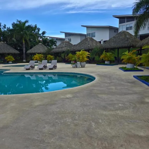Paradise Point Coronado Con Playa, Piscina, Beach Club, BBQ & Starlink, hotel in Playa Coronado