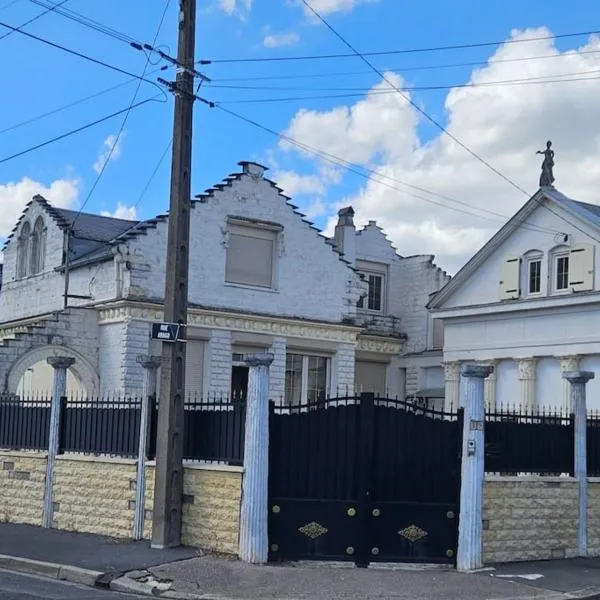 Logement atypique au cœur de Soissons, hotel v destinácii Soissons