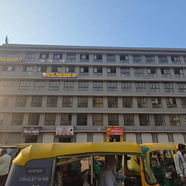 Hotel Shaligram Inn, hotel in Ahmedabad