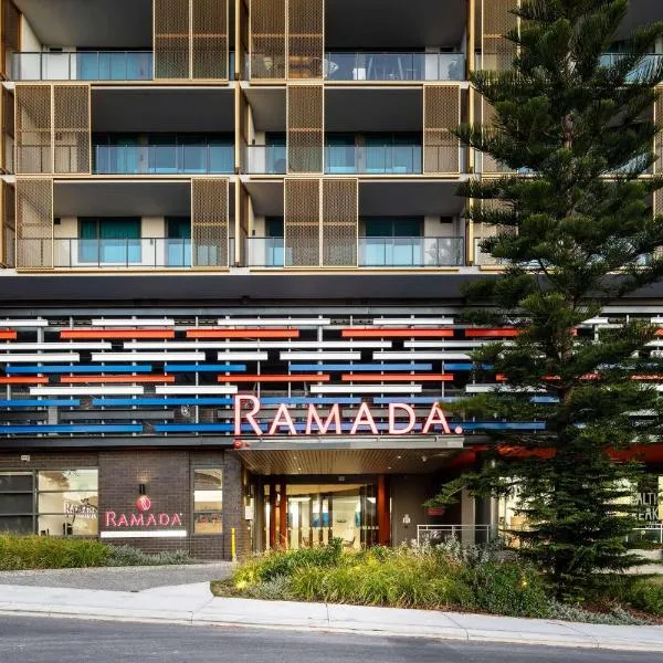 ラマダ ヴェトロブルー スカーバラ ビーチ（Ramada by Wyndham VetroBlu Scarborough Beach）、パースのホテル