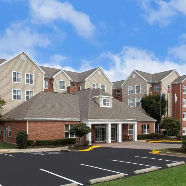 Homewood Suites by Hilton Alexandria, hotel v destinaci Alexandria
