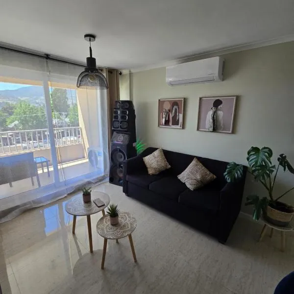 Hermoso y equipado Departamento con wifi y aire acondicionado, hótel í Machalí