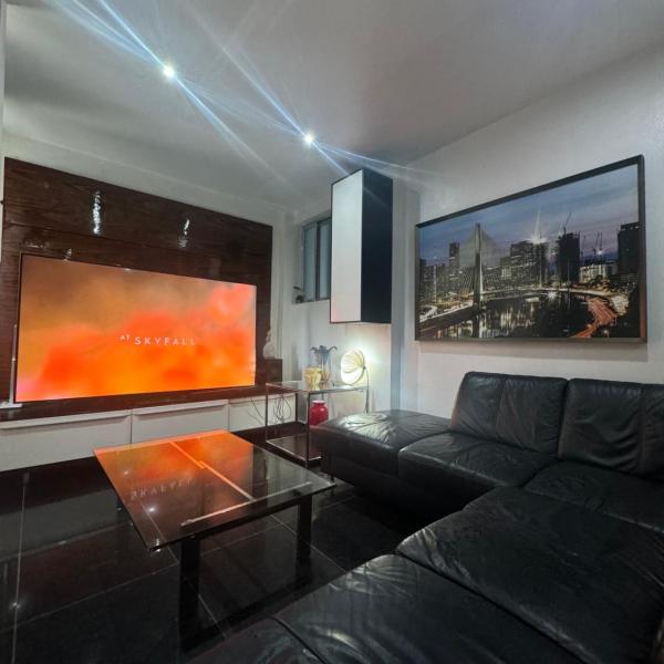 The best Copacabana Luxury Design 3 Bedroom room 3 bathroom 75 gigantic inch cinema tv top location 4 split ac