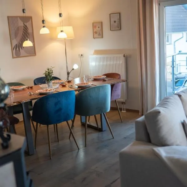 Cozy Apartment Hideaway 170 qm - 5 min zur Autobahn - Self Check-In, khách sạn ở Büdingen