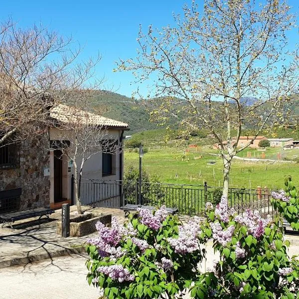 Casa con piscina en Parque Nacional de Cabañeros, hotel v destinaci Navas de Estena