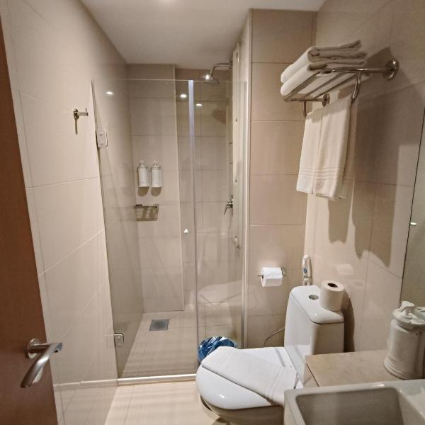 Raridade!! Flat Particular de Alto Padrão em Hotel Novíssimo - Cama King Size e Cama de Solteiro - Limpeza Diária Gratuita - Ótimo Preço - Excelente Atendimento - Melhor Localização de Brasília - Dentro do Hotel Ramadã Brasília Alvorada - Foto 3