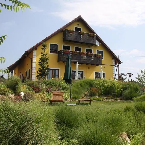 Hostel Strug, hotel in Ptujska Gora