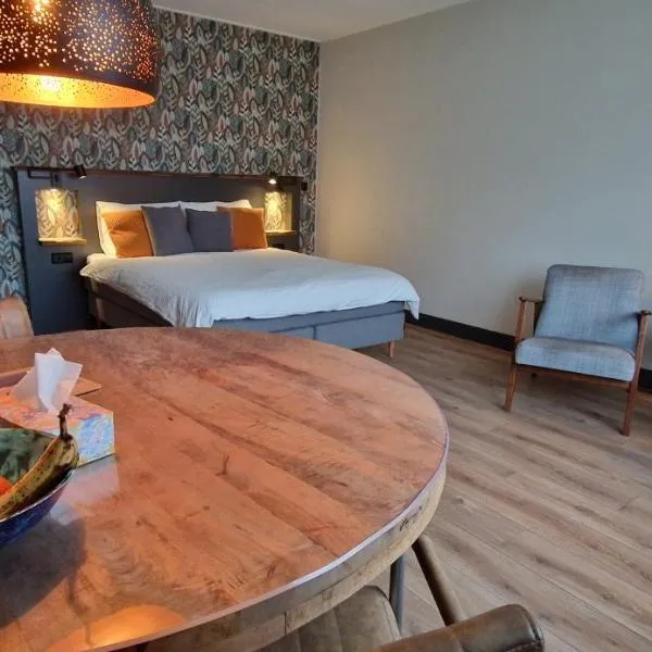 B&B Opoes huusie, hotel v destinaci Lutten