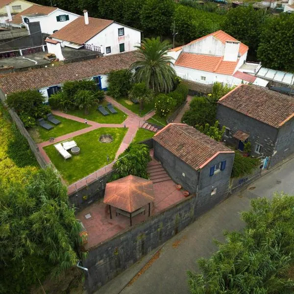 Vila Pilar Vulcão - Rural Cottage in the Countryside of São Miguel, hotel v destinaci Ponta Delgada